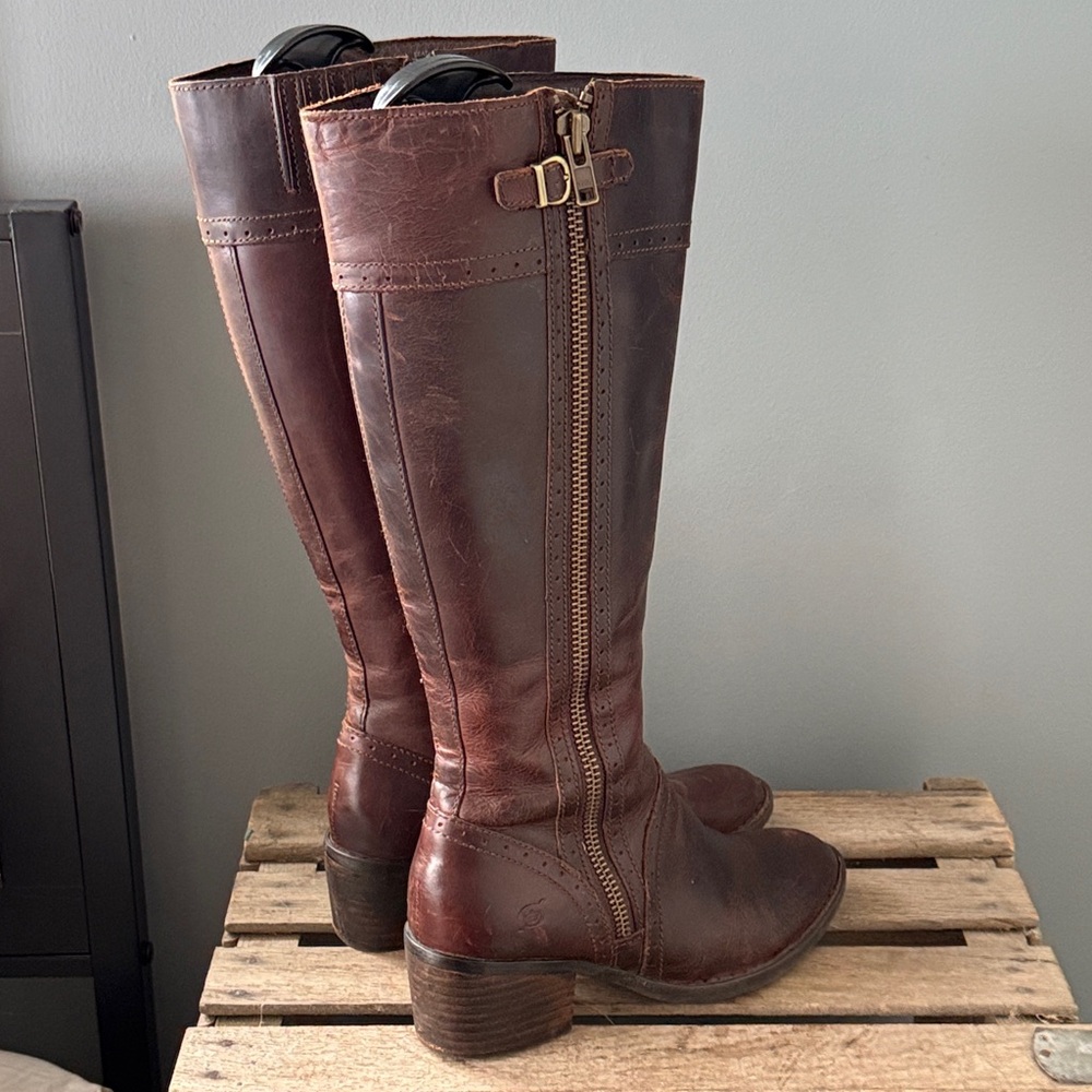 Born Poly Tall Heeled Distressed‎ Riding Boots 7.5 - Picture 8 of 12